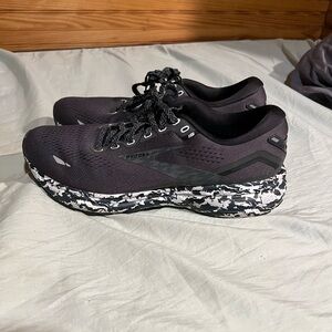 COPY - Women’s Brooks Shoes